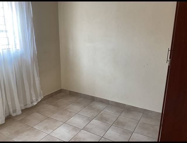 3 BEDROOM FREESTANDING FOR SALE IN KOSMOSDAL